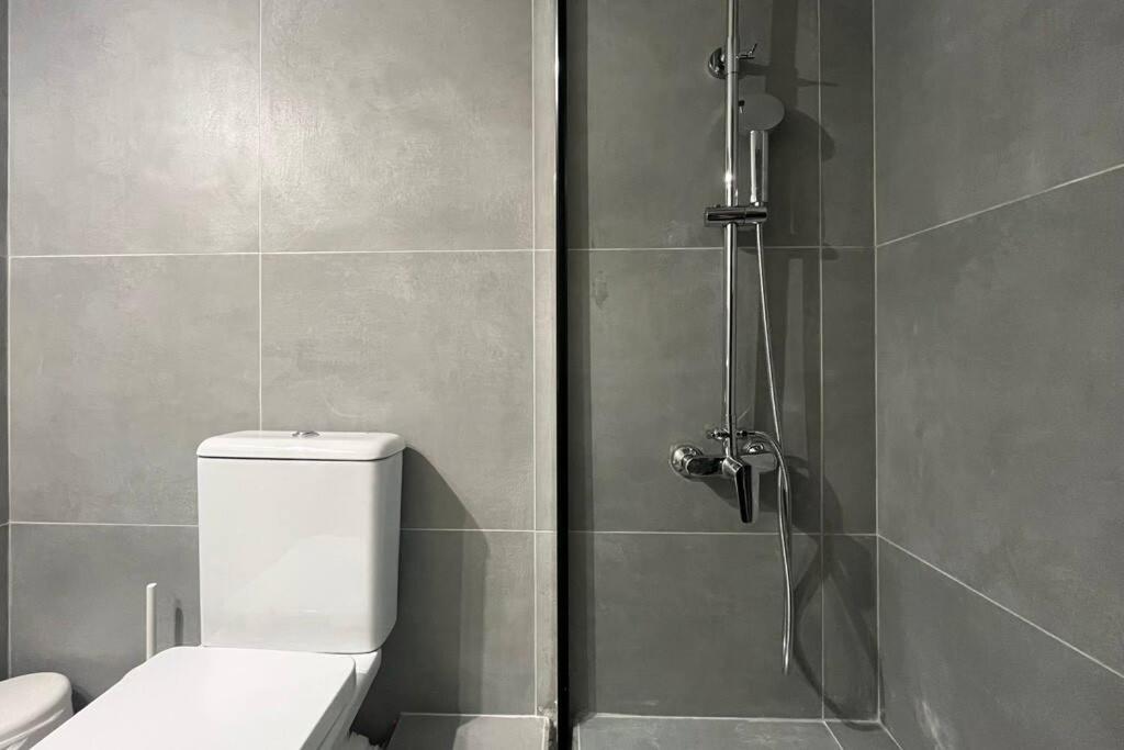 Pame Rentals - Ideal For 2 In Pagrati เอเธนส์ ภายนอก รูปภาพ