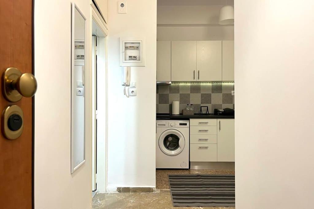 Pame Rentals - Ideal For 2 In Pagrati เอเธนส์ ภายนอก รูปภาพ